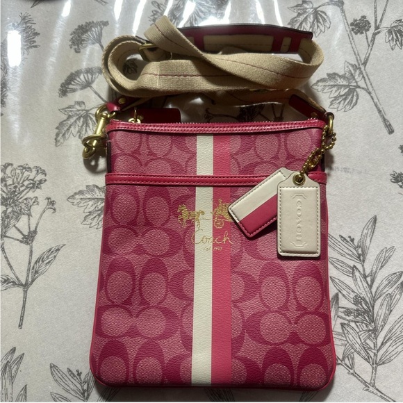 2008 Coach pink crossbody - Picture 1 of 5